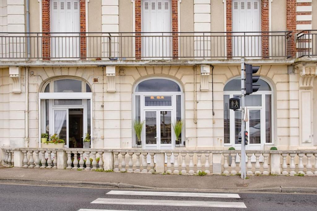 Welc'Home In Houlgate - Vue Et Acces Direct Sur Mer Exterior photo