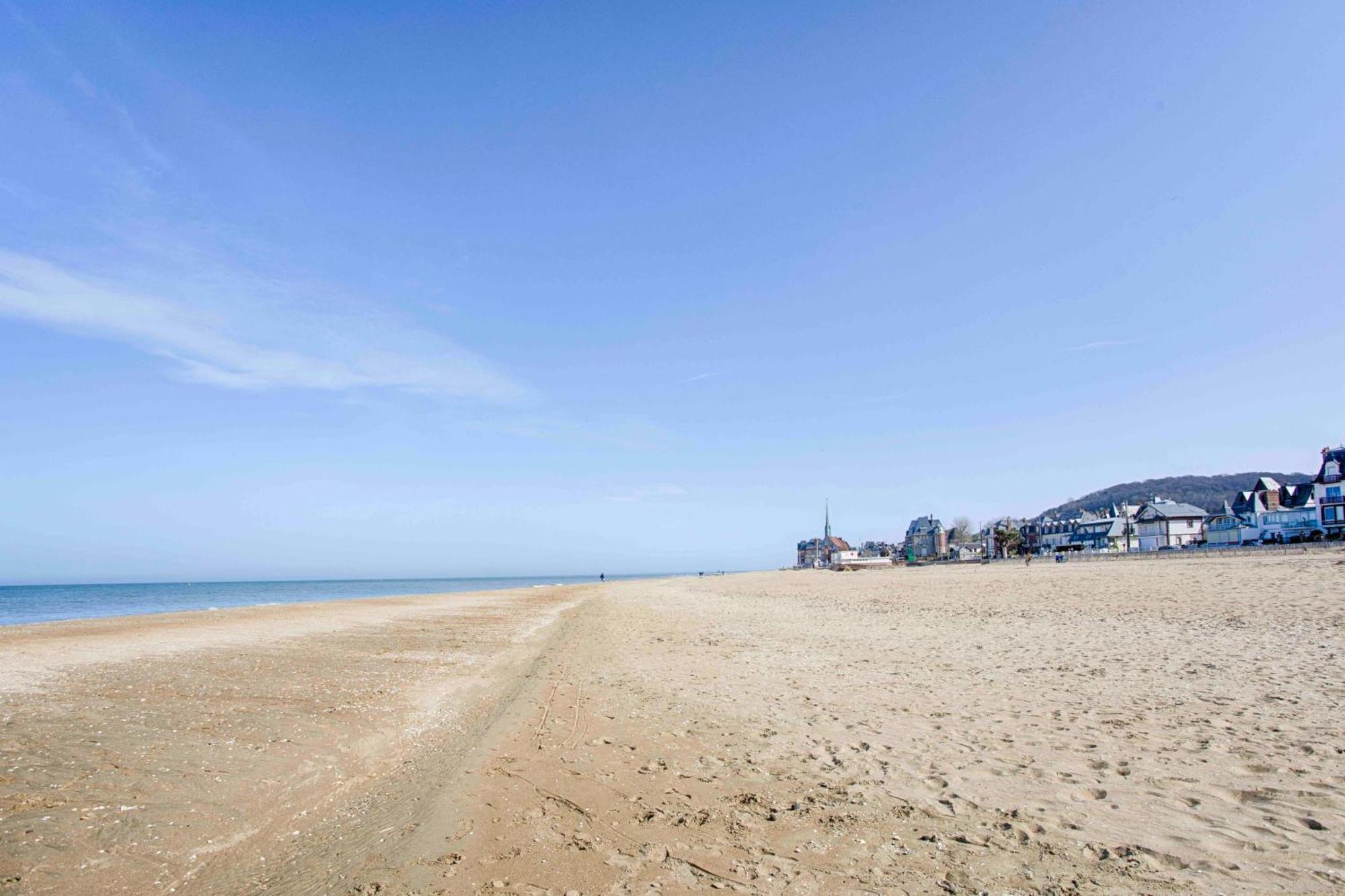 Welc'Home In Houlgate - Vue Et Acces Direct Sur Mer Exterior photo